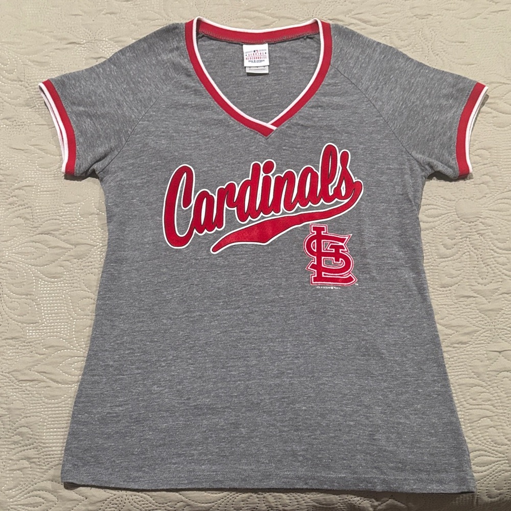 5th & Ocean Gray V-Neck Tee with Red Accents
